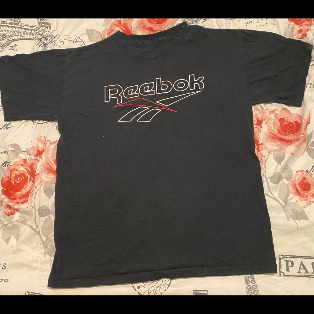 Men’s vintage Reebok Tshirt Sz medium Pacsun hm
